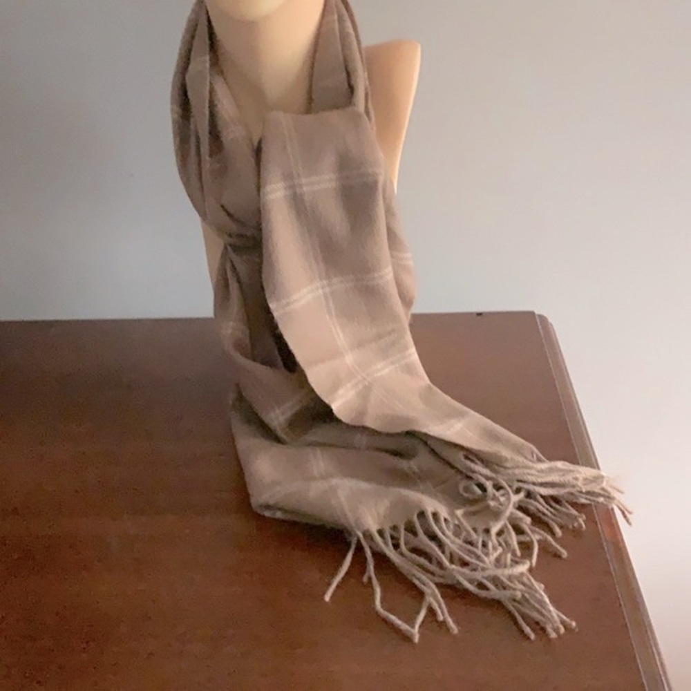Club Room 100% Cashmere Scarf